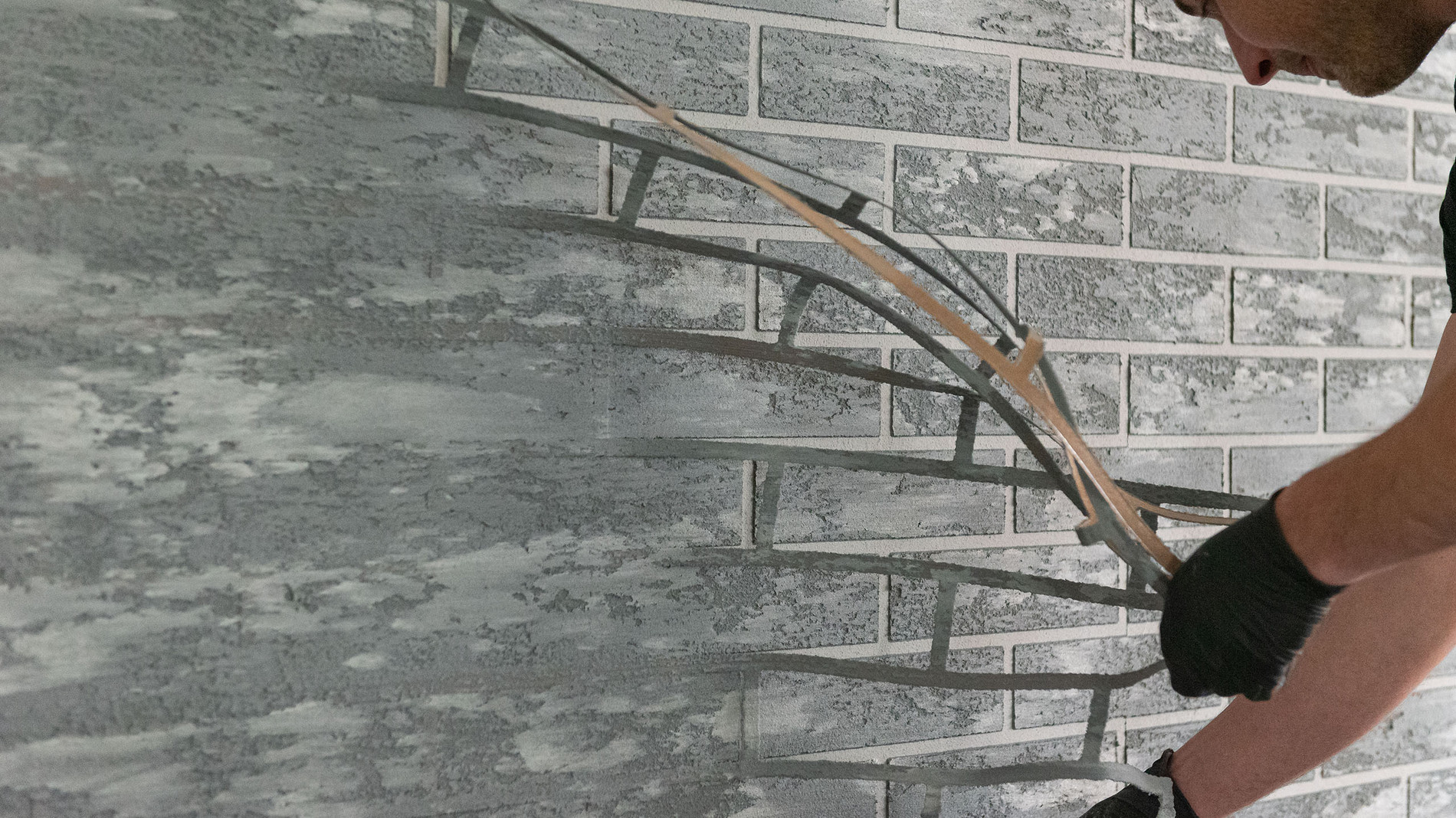 imitacja cegły - odklejanie szablonu